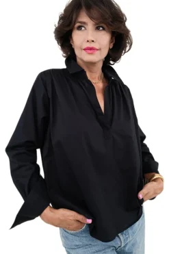 A Shirt Thing Celeste Pullover Shirt in Black