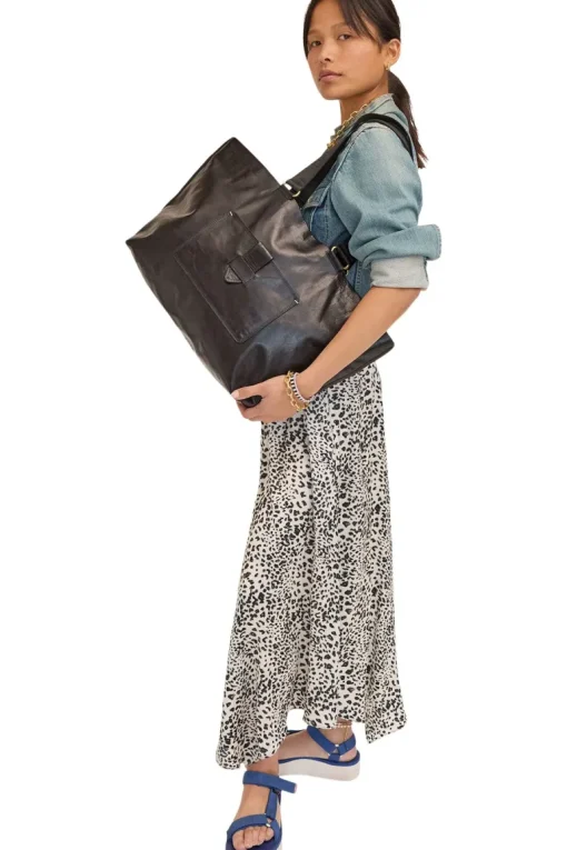 Clare V. Grande Bateau Tote in Black New Look