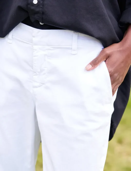 Frank & Eileen Wicklow Italian Chino in White