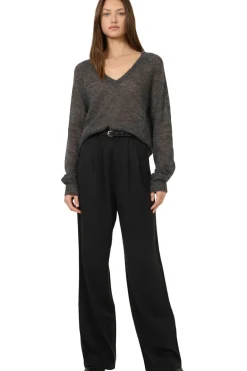 One Grey Day Addison V-Neck Pullover in Charcoal