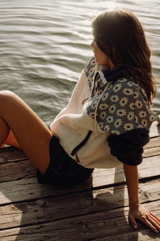 The Great Plush Terrain Half Zip in Falling Daisy Colorblock
