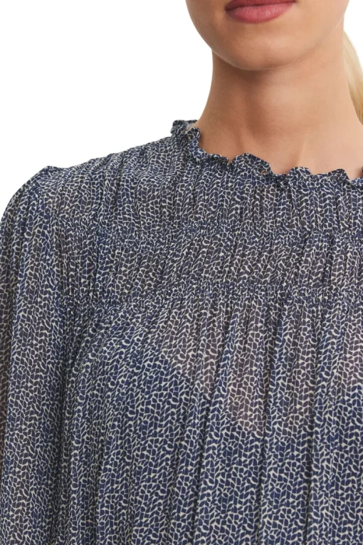 Velvet Blen Top in Navy
