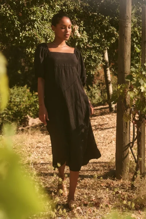 Velvet Brooke Woven Linen Dress in Black